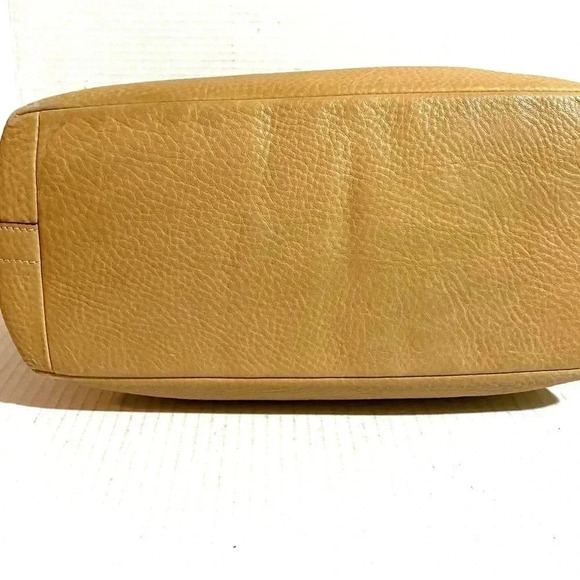 Coach beige leather hobo handbag - Picture 3 of 9